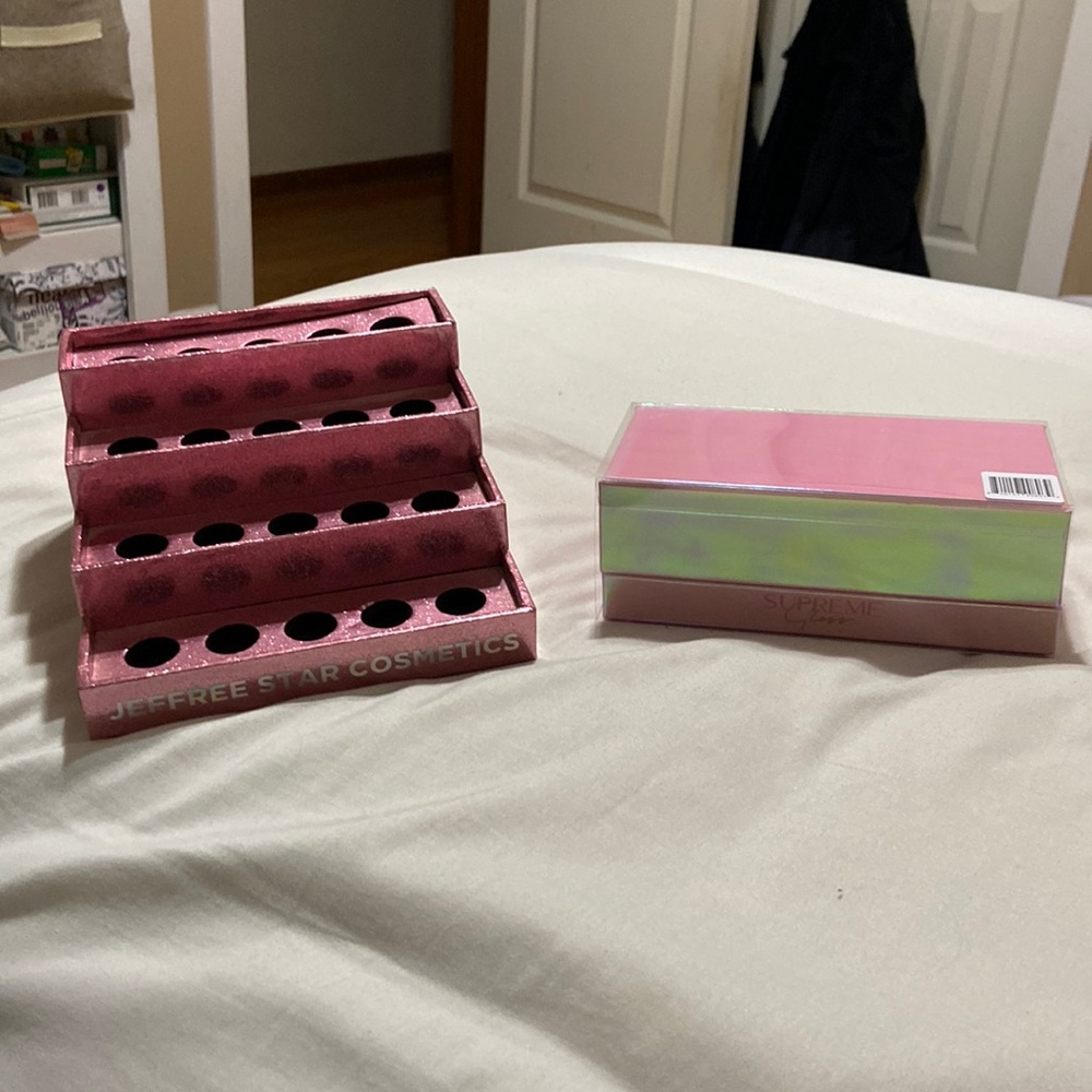 Jeffree star holder bundle